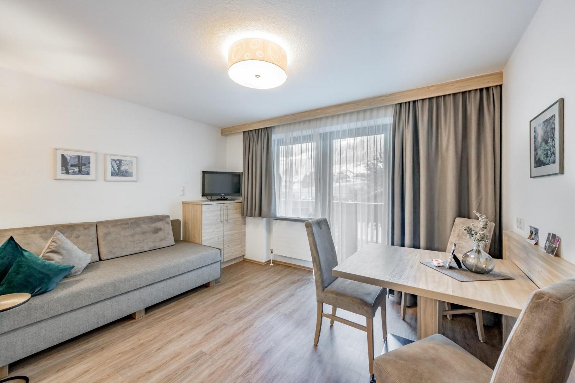 Rechenau Living & Relax Hotel Solden Exterior photo